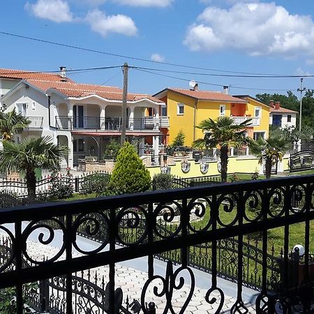 Radmani Apartments Пореч Екстериор снимка