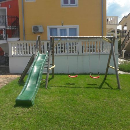 Radmani Apartments Пореч Екстериор снимка