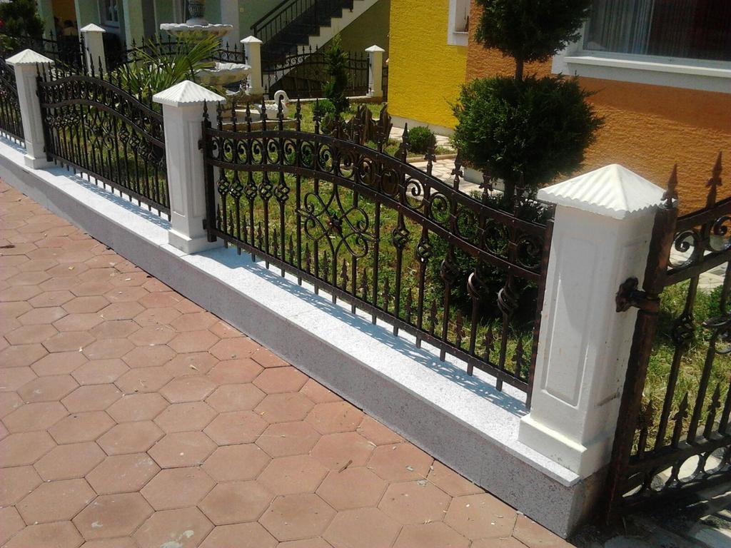 Radmani Apartments Пореч Екстериор снимка