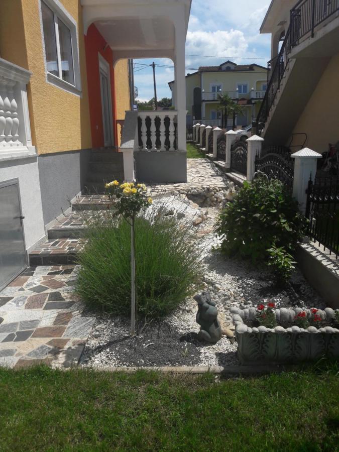 Radmani Apartments Пореч Екстериор снимка