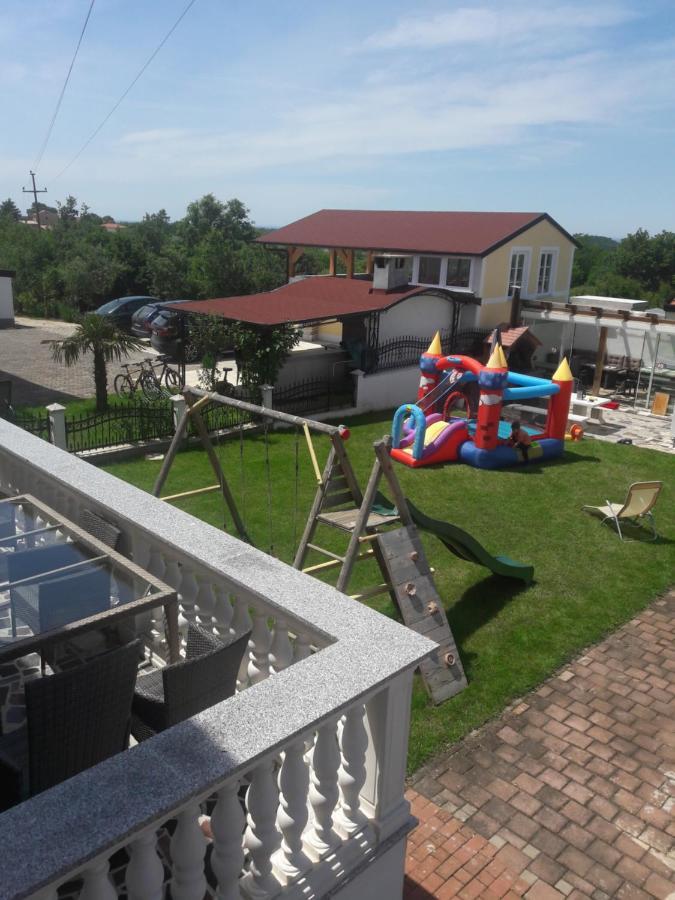 Radmani Apartments Пореч Екстериор снимка