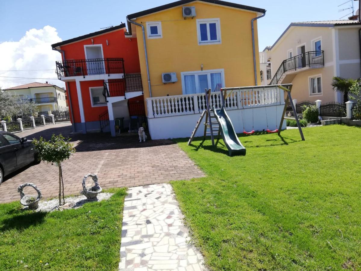 Radmani Apartments Пореч Екстериор снимка